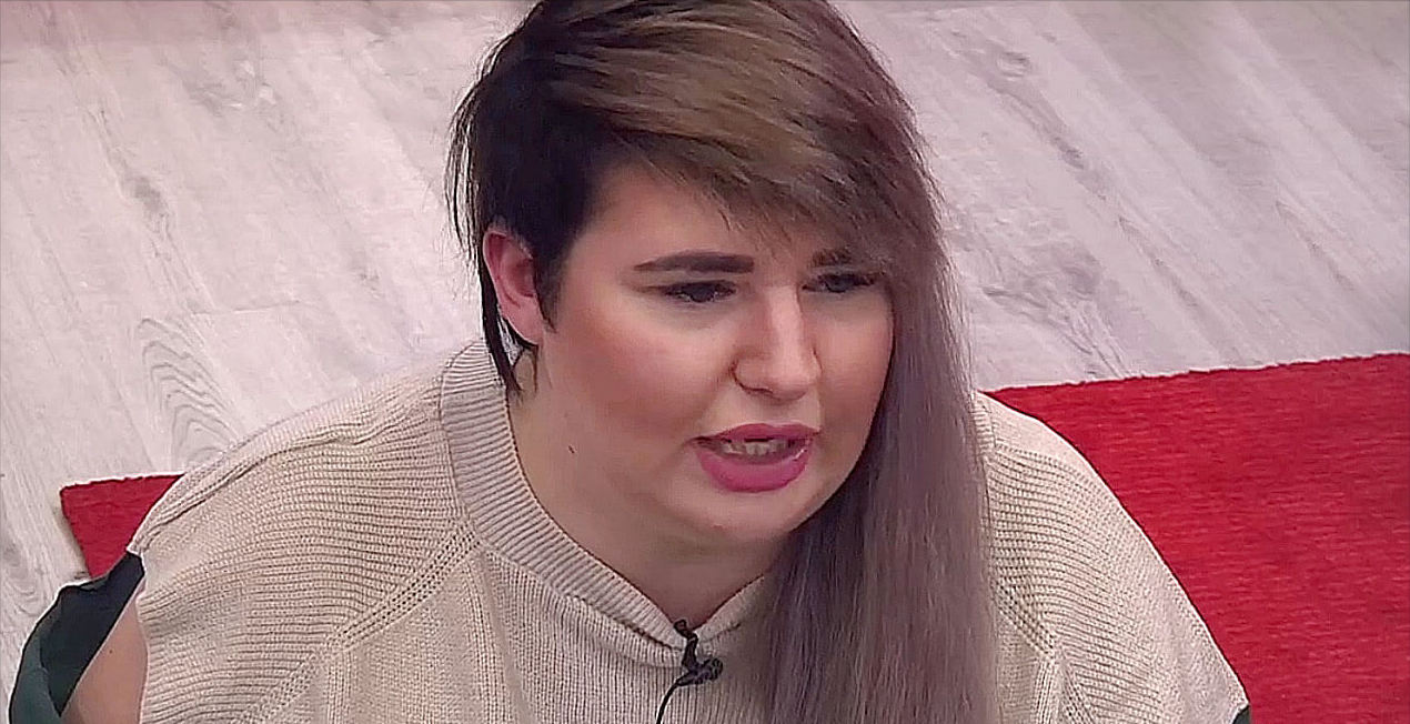 Новое позорное видео Саши Черно. Вот на что она готова за деньги.