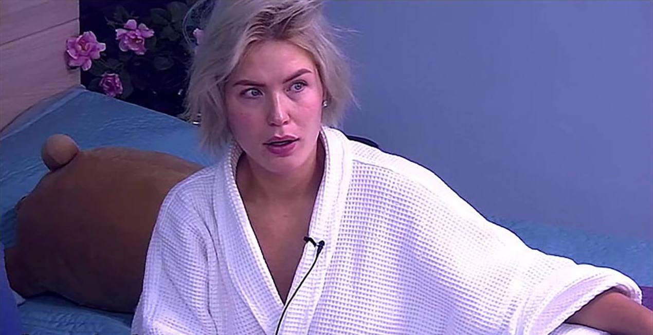 Вышла замуж за американского старика. В сети обсуждают мужа Оксаны Ряска  фото