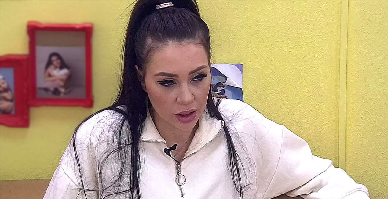 Алёна Савкина заинтриговала и, видимо, всё плохо.