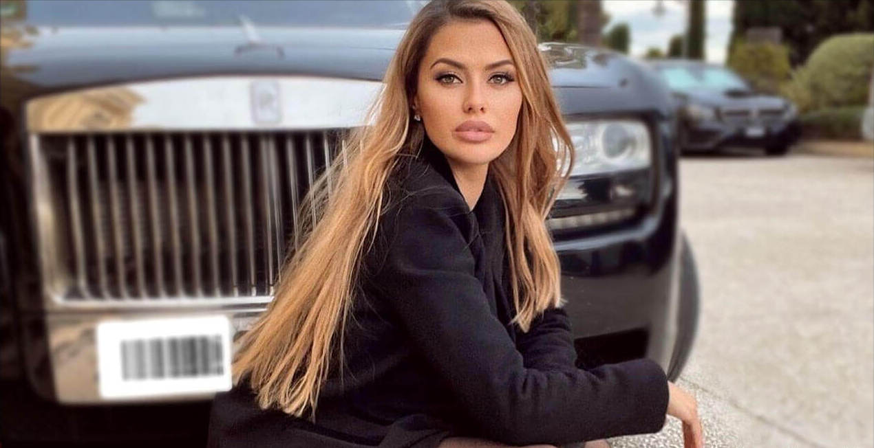 Поползли сплетни про жизнь Виктории Боня и её дочери в Монако.