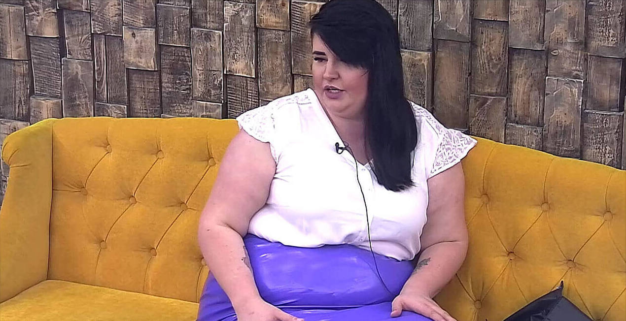 Александра Черно покорила всех в миниюбке  видео