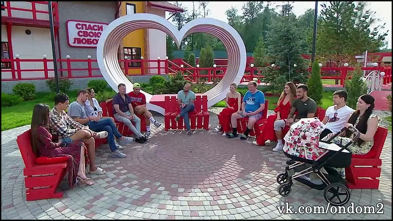 Участница дома 2 закончила делать массаж губами. Эфир через неделю.