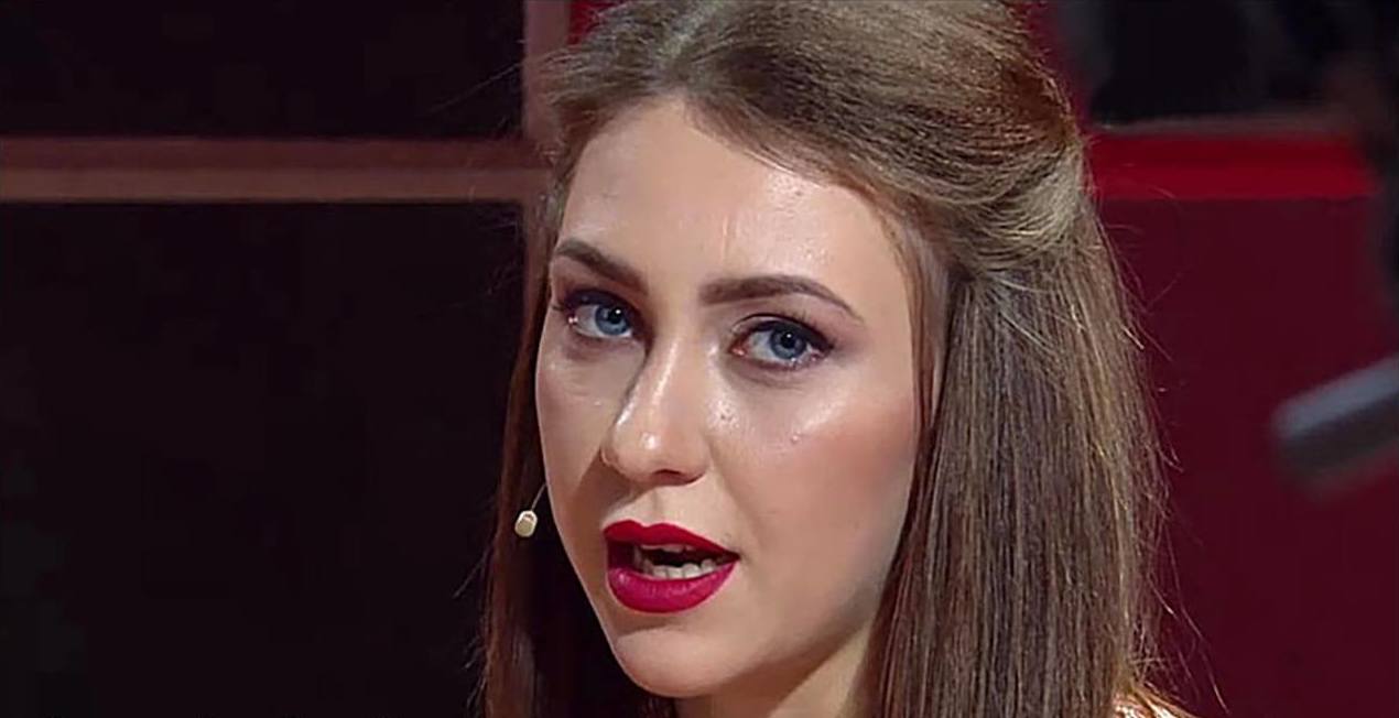 У новорождённого сына Алёны Савкиной заметили странные уши.