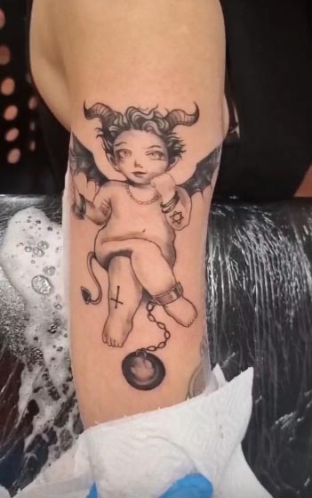 Татуировка Клавы Безверховой Татуировка Клавы Безверховой