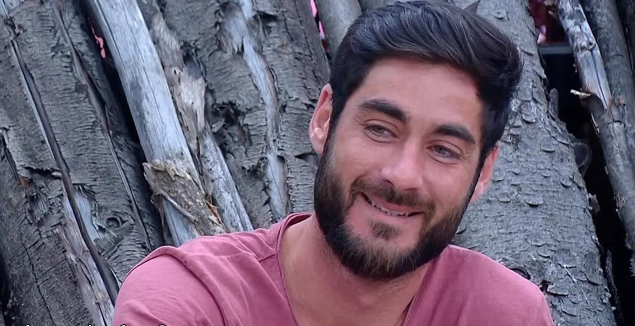 Тигран Салибеков уже не отходит от новенькой.