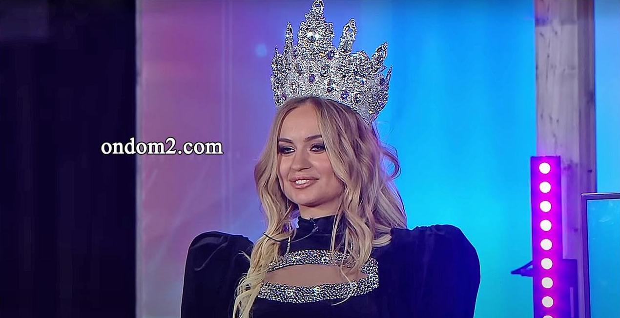 Элину Рахимову поздравили с большой покупкой. Эфир через неделю.
