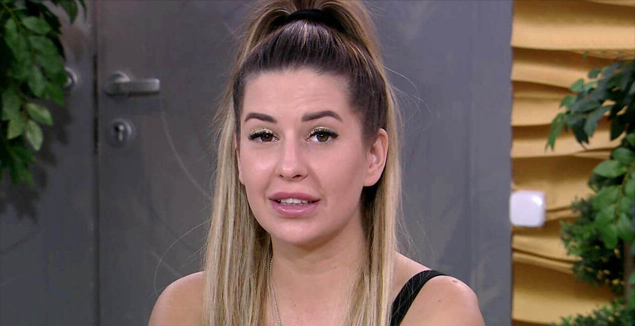 У Майи Донцовой проблемы с отелем.