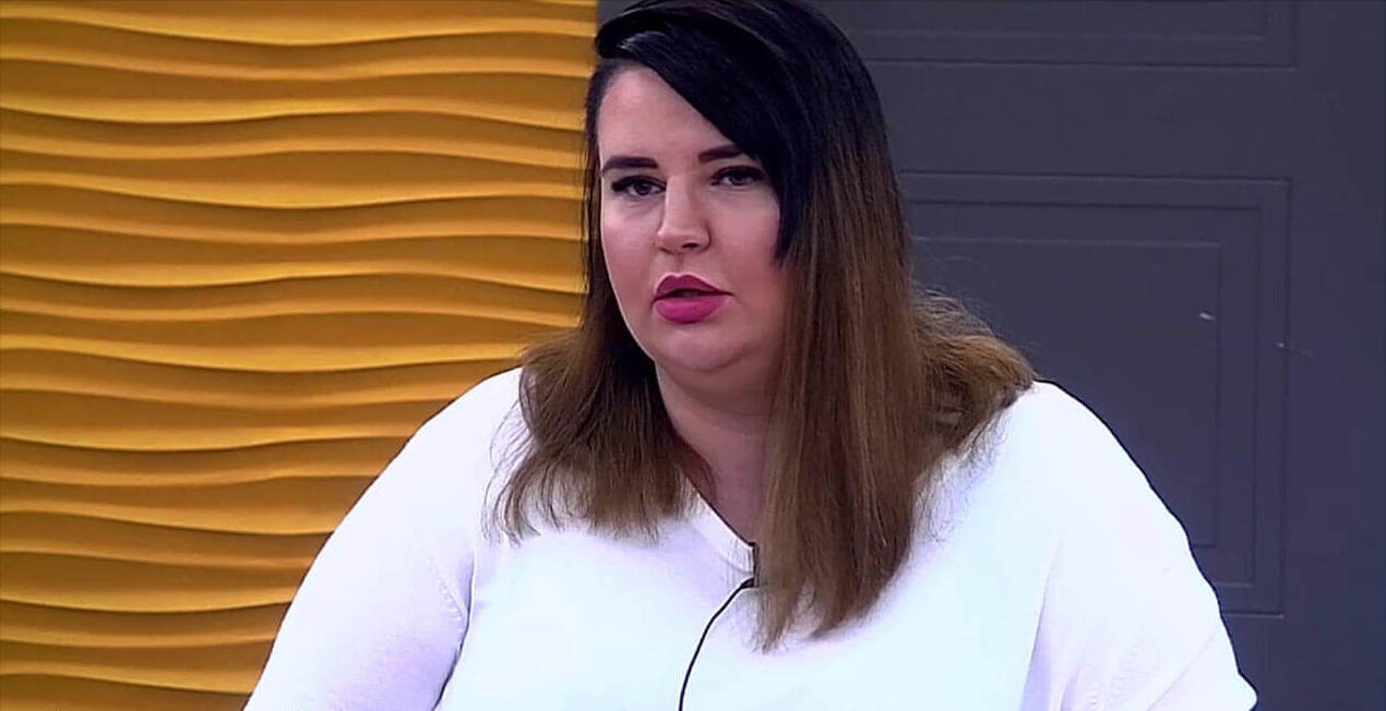 Не для впечатлительных. Александра Черно показала куски обвисшей кожи.