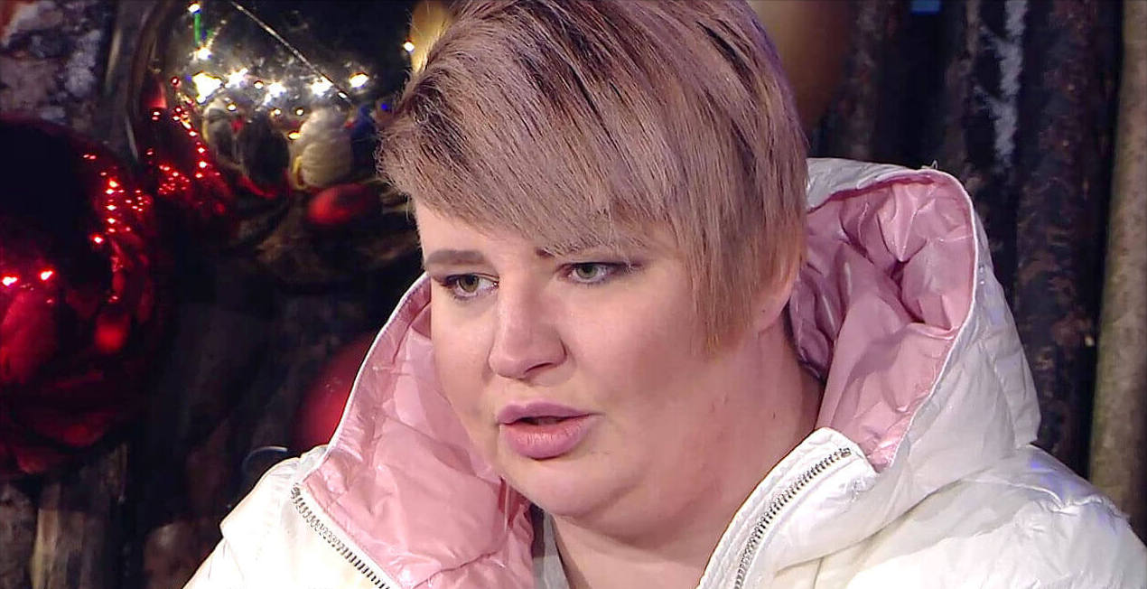 Александра Черно показала чек, сколько духов она купила.