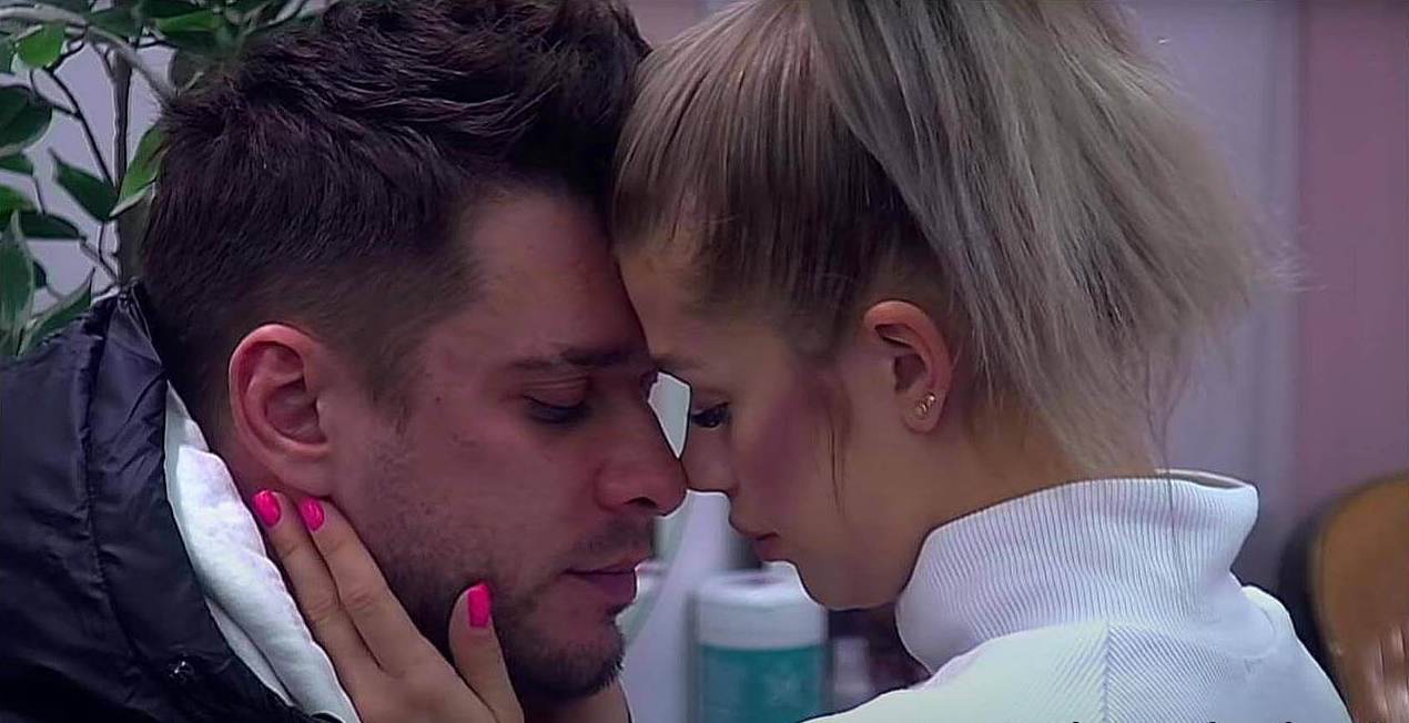 Нарушивших закон Анастасию Бигрину и Евгения Ромашова депортируют.