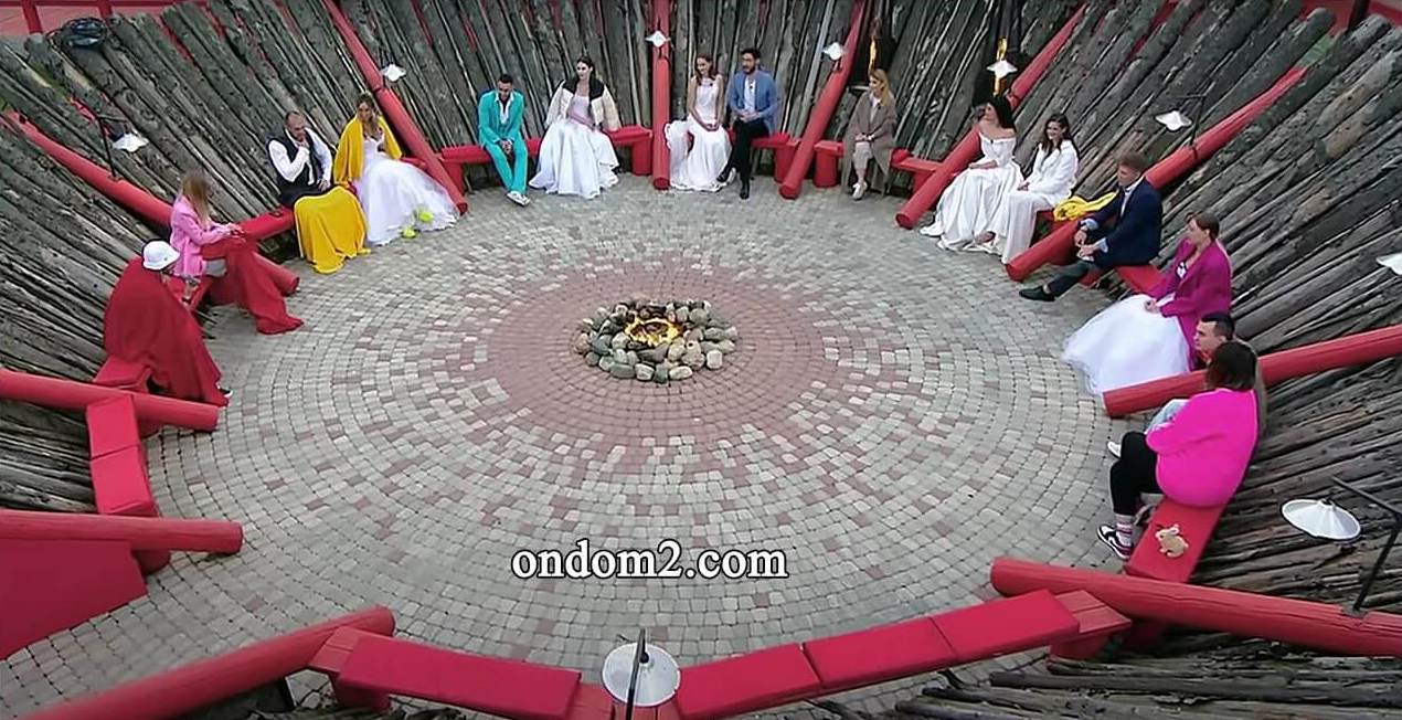 Бывшая участница дома 2 стала ведущей на федеральном канале.