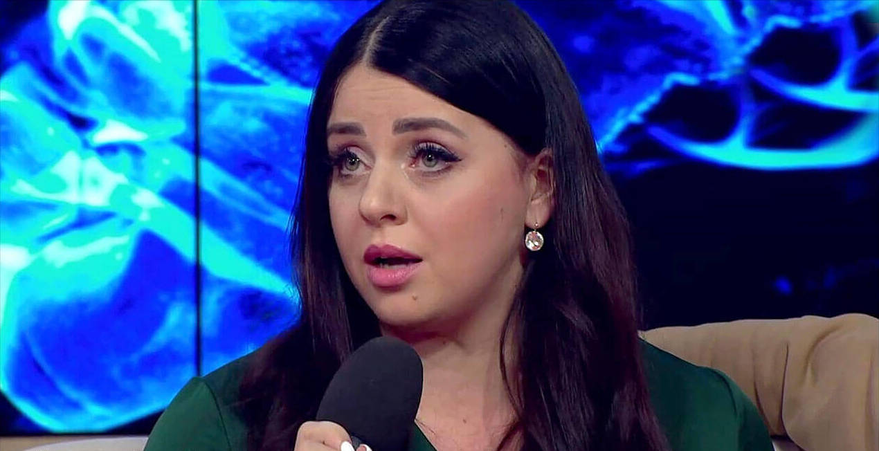 Женщина, которая с детства знает Ольгу Рапунцель, написала про неё жуткую правду.