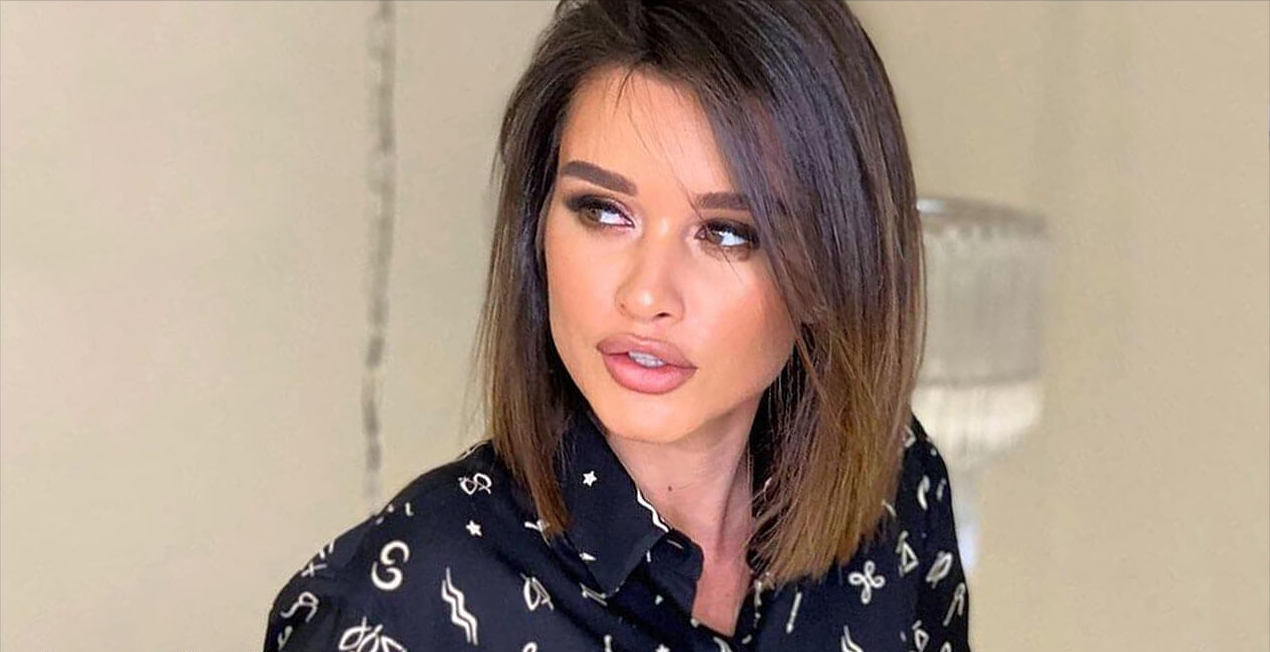 Ксению Бородину спалили из-за отражения на заднем плане.