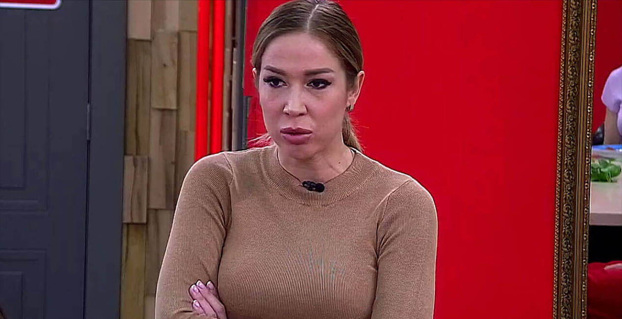 У Надежды Ермаковой случилось ЧП в полчетвёртого ночи.