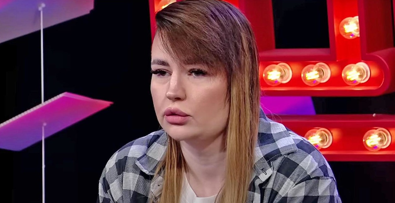 Половина лица ушла в сторону, нос кривой. Ужасные результаты недавней пластики Александры Черно.