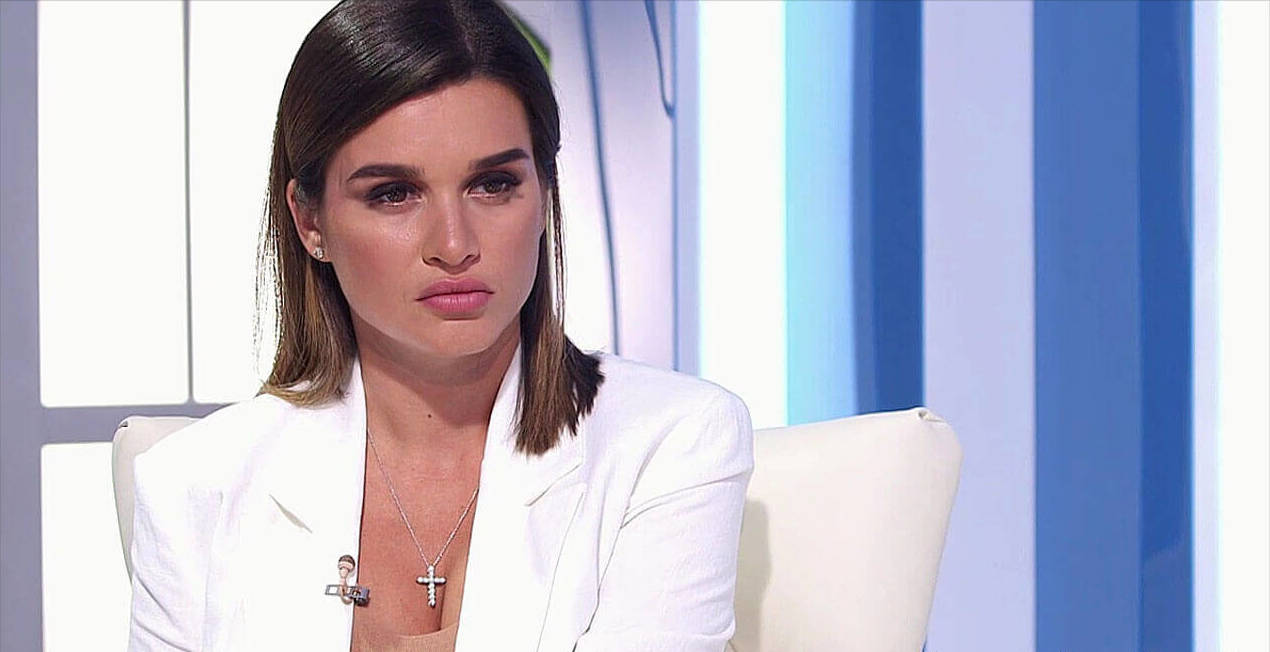 Папарацци тайком засняли Ксению Бородину и сожителя, которого она скрывает.