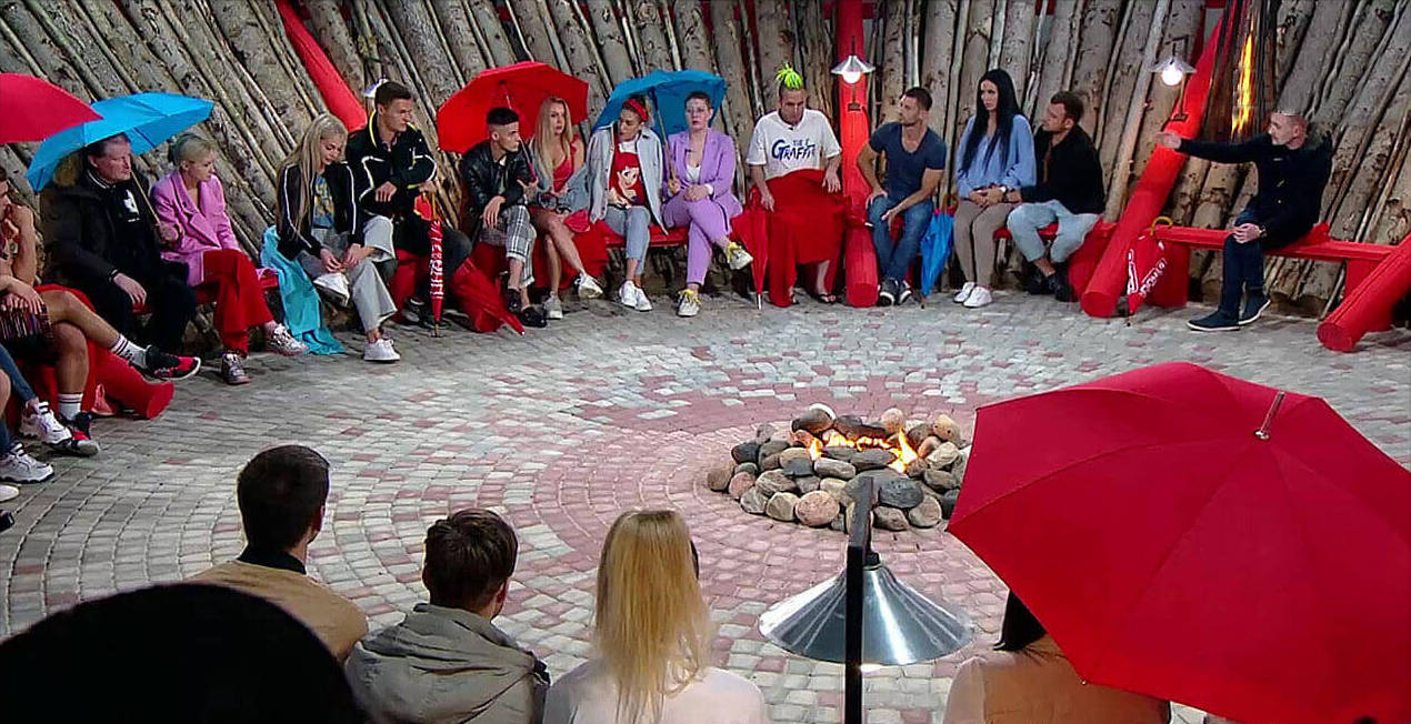 Никто не верит, что новенькой участнице всего 36 лет  фото