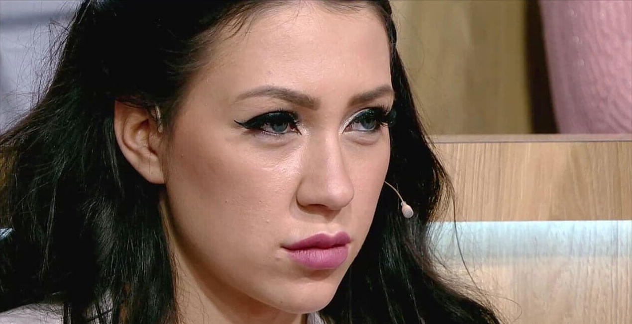 Алёна Савкина безобразно вела себя в такси.