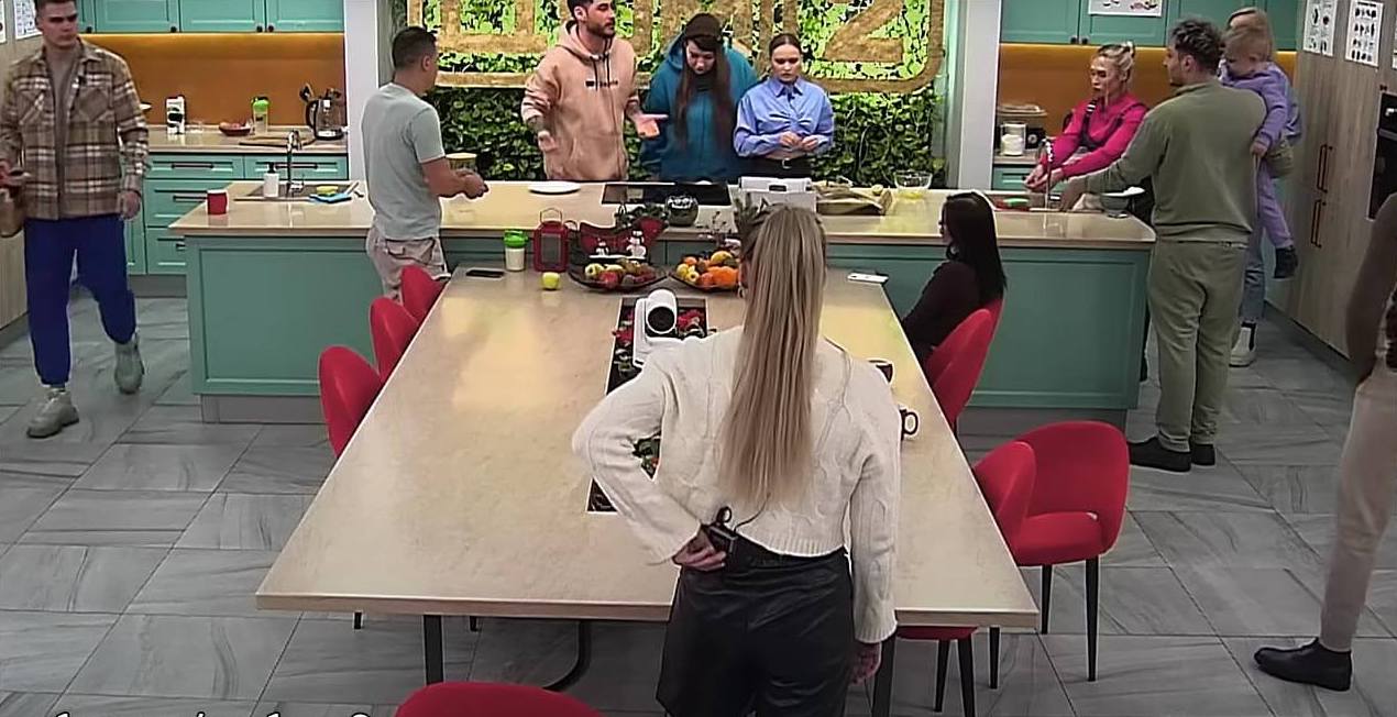 Сразу две участницы покинули дом 2. Эфир через неделю.