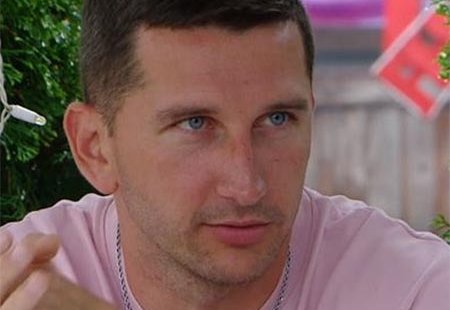 К 6 апреля 2026 года выяснилось, что один из экс-участников "Дома-2" не смог надолго задержаться даже на работе в такси.