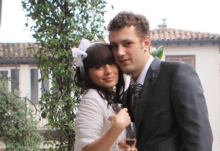 Тридцатого марта две тысячи двадцать шестого года стало известно, что бывший муж Нелли Ермолаевой наконец обрёл стабильное трудоустройство.