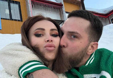 10 марта 2026 года участница реалити-шоу "Дом-2" Клава Безверхова дала согласие на брак прямо на проекте.