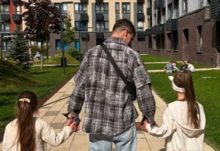 22 мая 2026 года Дмитрий Дмитренко перешёл к решительным действиям, уведомив Ольгу Рапунцель о привлечении судебных приставов.