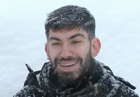 С 11 апреля 2026 года активно обсуждаются возможные романтические отношения между Нелли Ермолаевой и одним из нынешних участников реалити-шоу "Дом-2".