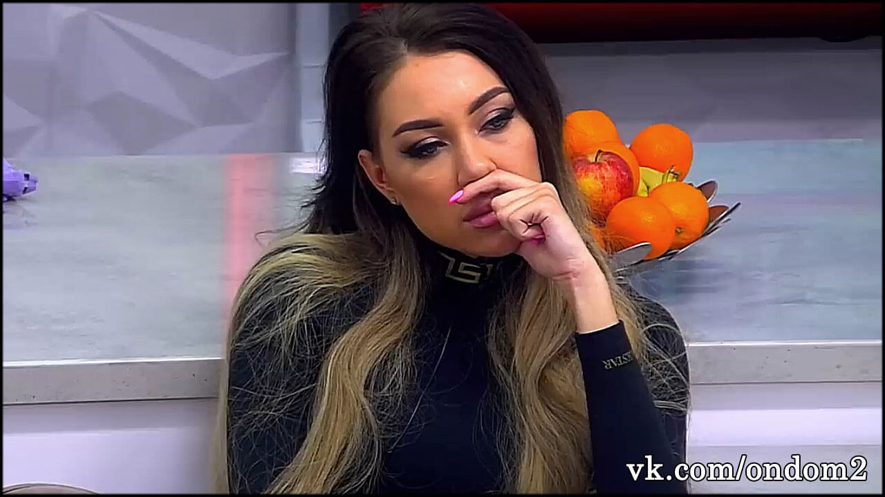 Савкина в слезах: муж ушел, оставив семью