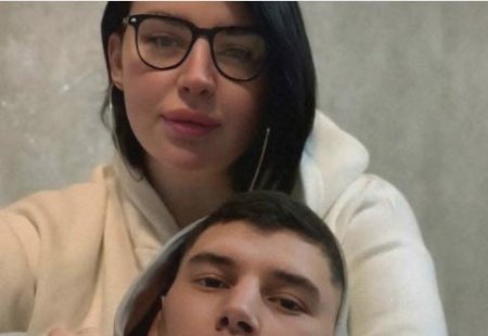 Появились сведения от 20 апреля 2026 года, указывающие на то, что Александра Черно не сдержала данного слова, вступив в интимную связь уже на первой встрече.