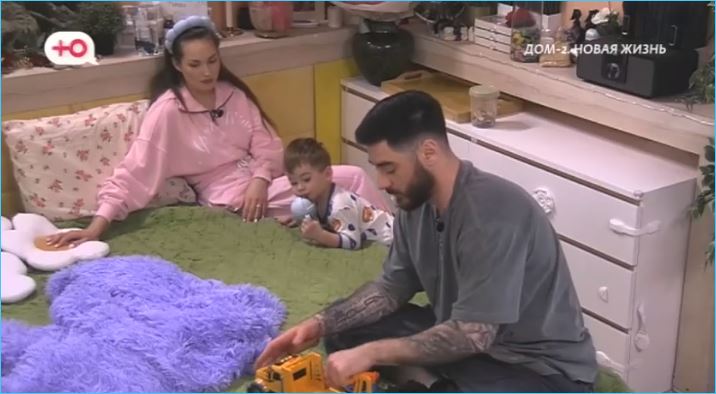 Зрители гадают: Салибеков покинет «Дом-2» с семьей?