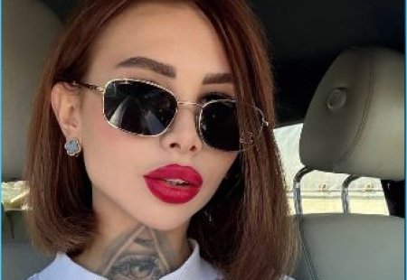 В связи с появлением в эфире эпизодов, демонстрирующих её уход из телепроекта, Клавдия Безверхова-Ермакович решила прояснить ситуацию, ответив на вопросы своих многочисленных поклонников.