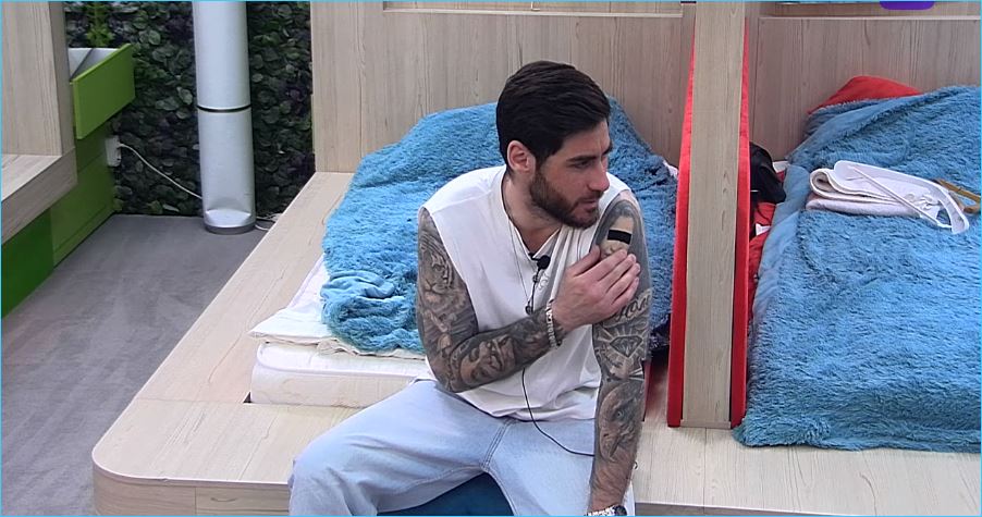 Галина Маковская активно включилась в обсуждение своей симпатии к Тиграну Салибекову, особенно после того, как эту тему подняли его супруга Виктория и ведущие шоу.