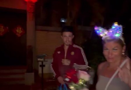 Участников Дом-2 оставили на улице за бунт