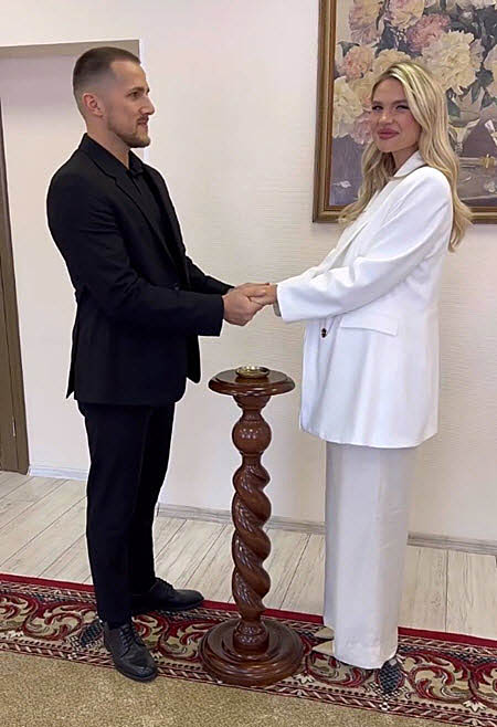 Анита Кобелева и Федор Стрелков поженились