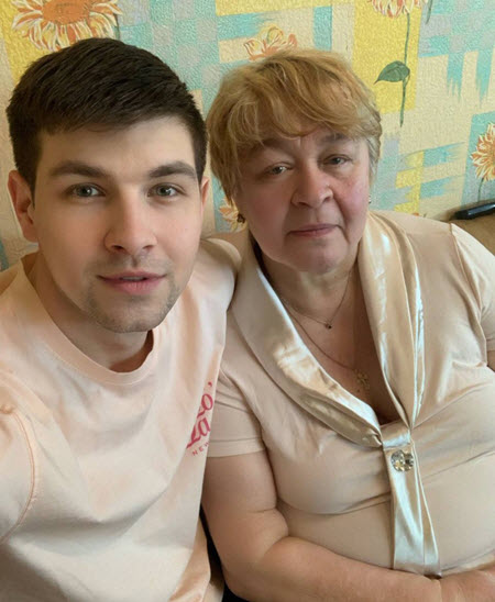 Дима Дмитренко навестил своих родственников во Владивостоке