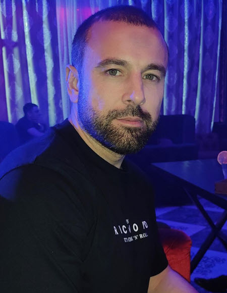 Алексей Адеев пригласил на проект Юлю Жукову