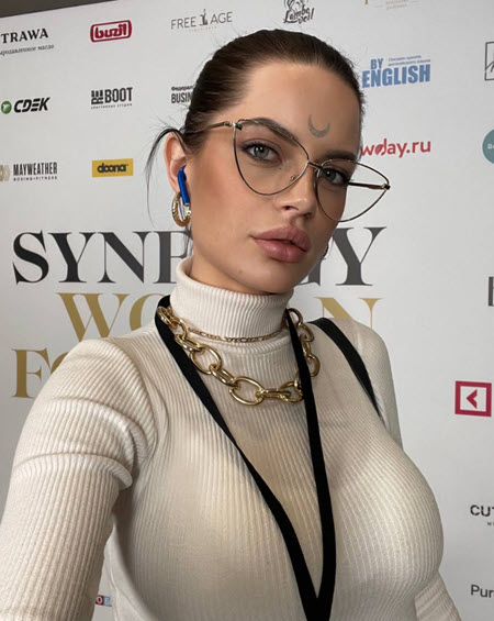 Селена Майер решила стать психологом