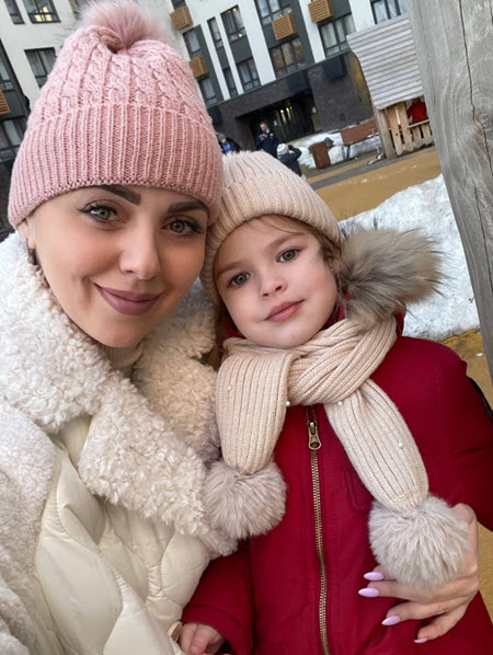 Ольга Дмитренко готовится к дню рождения старшей дочери