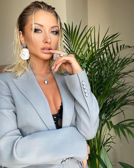 Марго Овсянникова стала мамой