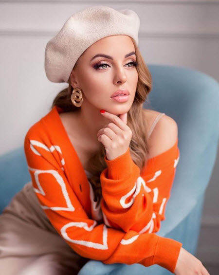 Юля Ефременкова отметила день рождения