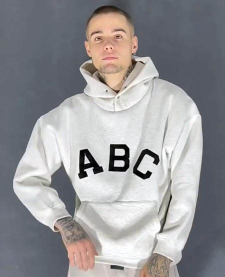 Максим Колесников решил развестись с Настей Стецевьят