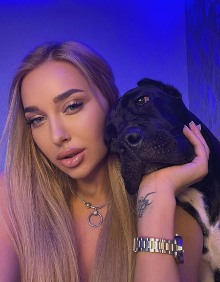 Максим Колесников решил развестись с Настей Стецевьят