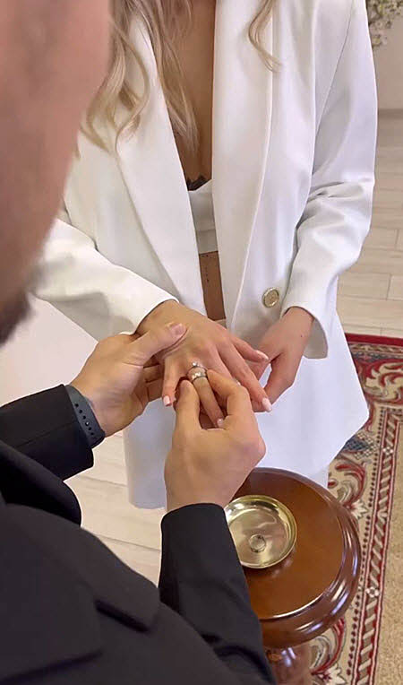 Анита Кобелева и Федор Стрелков поженились