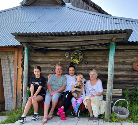Недавно старшей дочери Ксении Бородиной исполнилось 13 лет