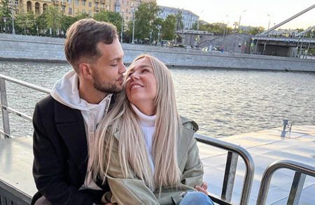 Чистова подписчики называют альфонсом, а Ермаковой советуют отпустить мальчика к ровеснице