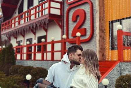 Евгений Ромашов и Настя Бигрина отправились в отпуск