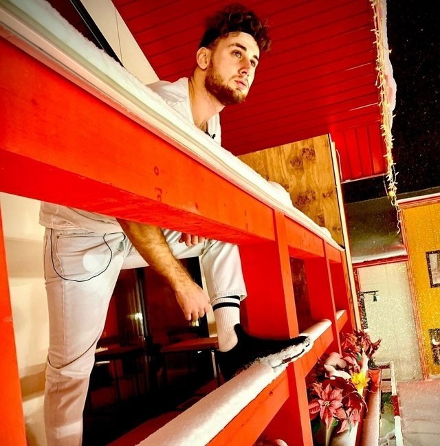 На качели расставаний и примирений пересели Берекчиев и Фомская