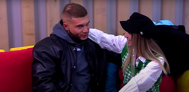 С кем изменяет Дмитрий Васильев? С кем изменяет Дмитрий Васильев?