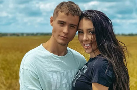 Алена Рапунцель и Максим Колесников страстно целовались в ночном клубе